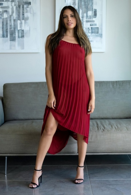 Büyükşehir VIP Eşlik Hizmeti: Bağımsız Model Alina
